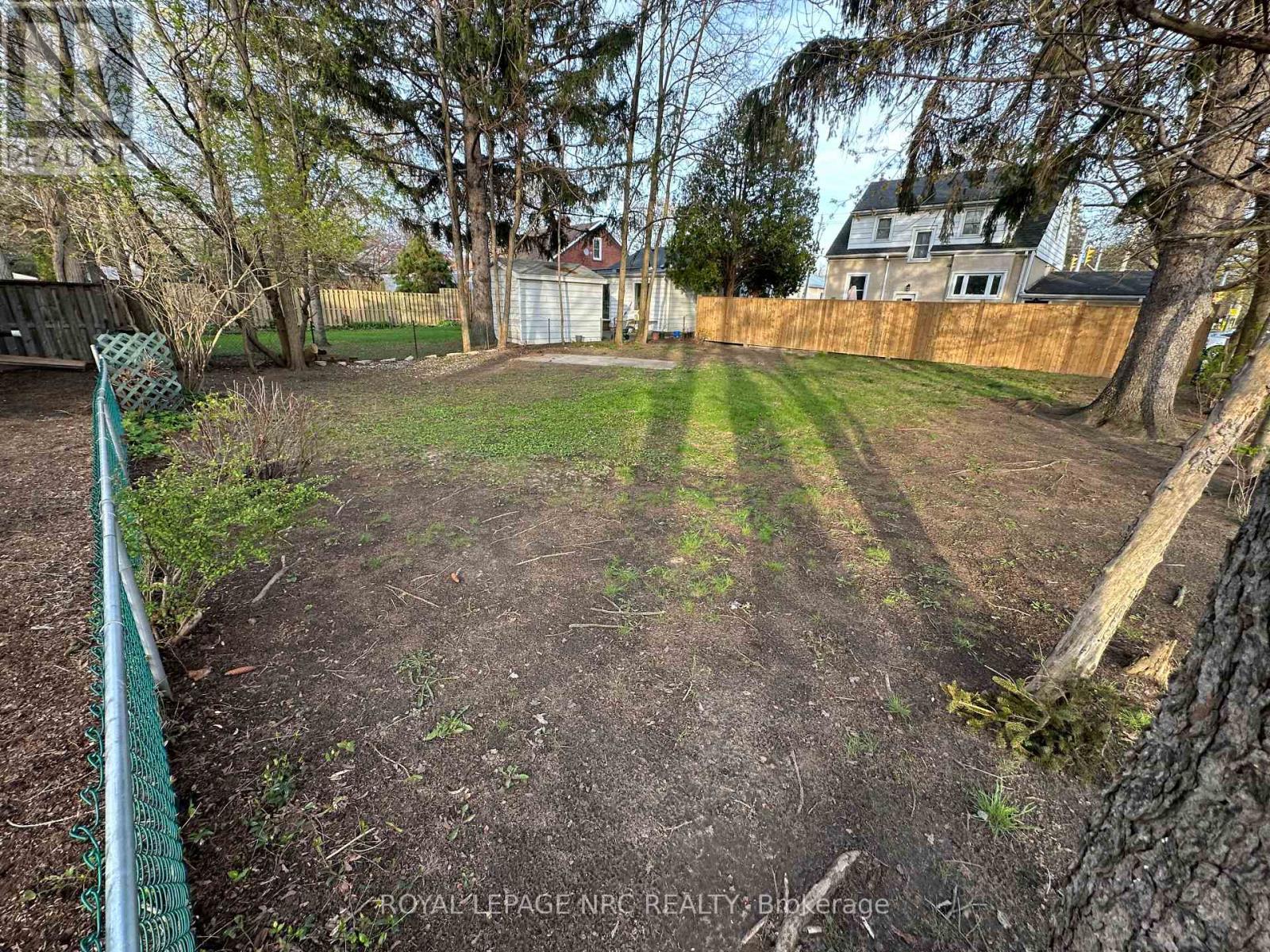 2a Corbett Avenue, St. Catharines, Ontario  L2N 5M4 - Photo 3 - X13115338