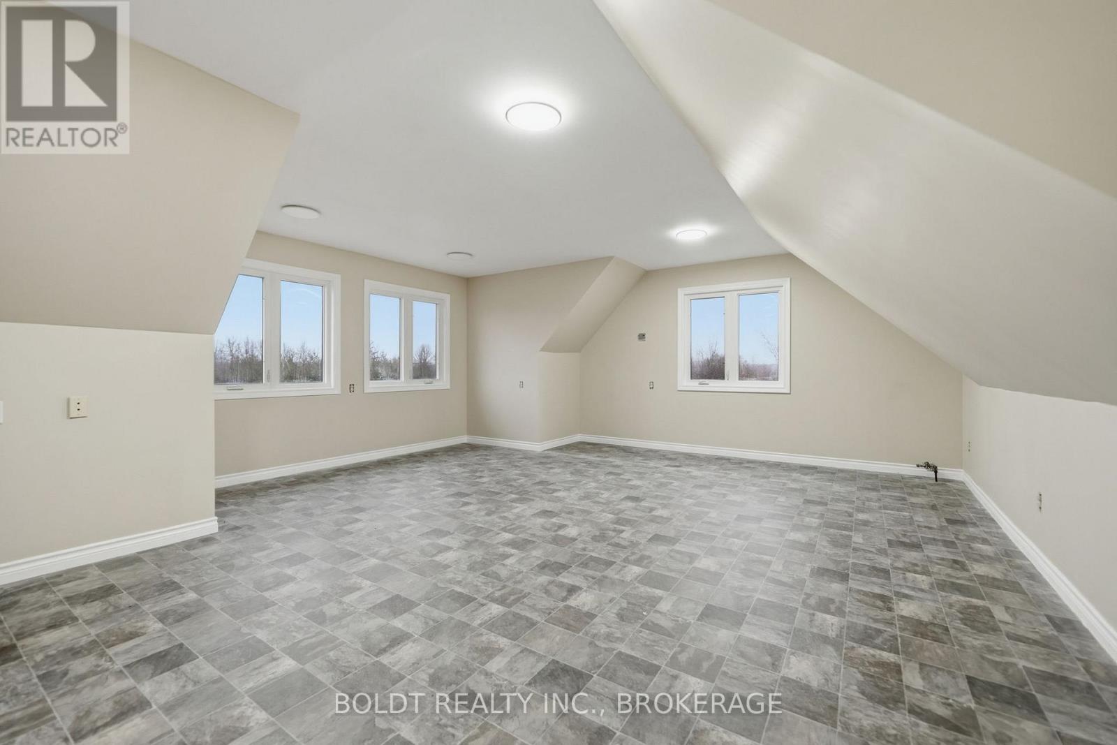 4720 College Road, Fort Erie, Ontario  L0S 1S0 - Photo 30 - X13122680