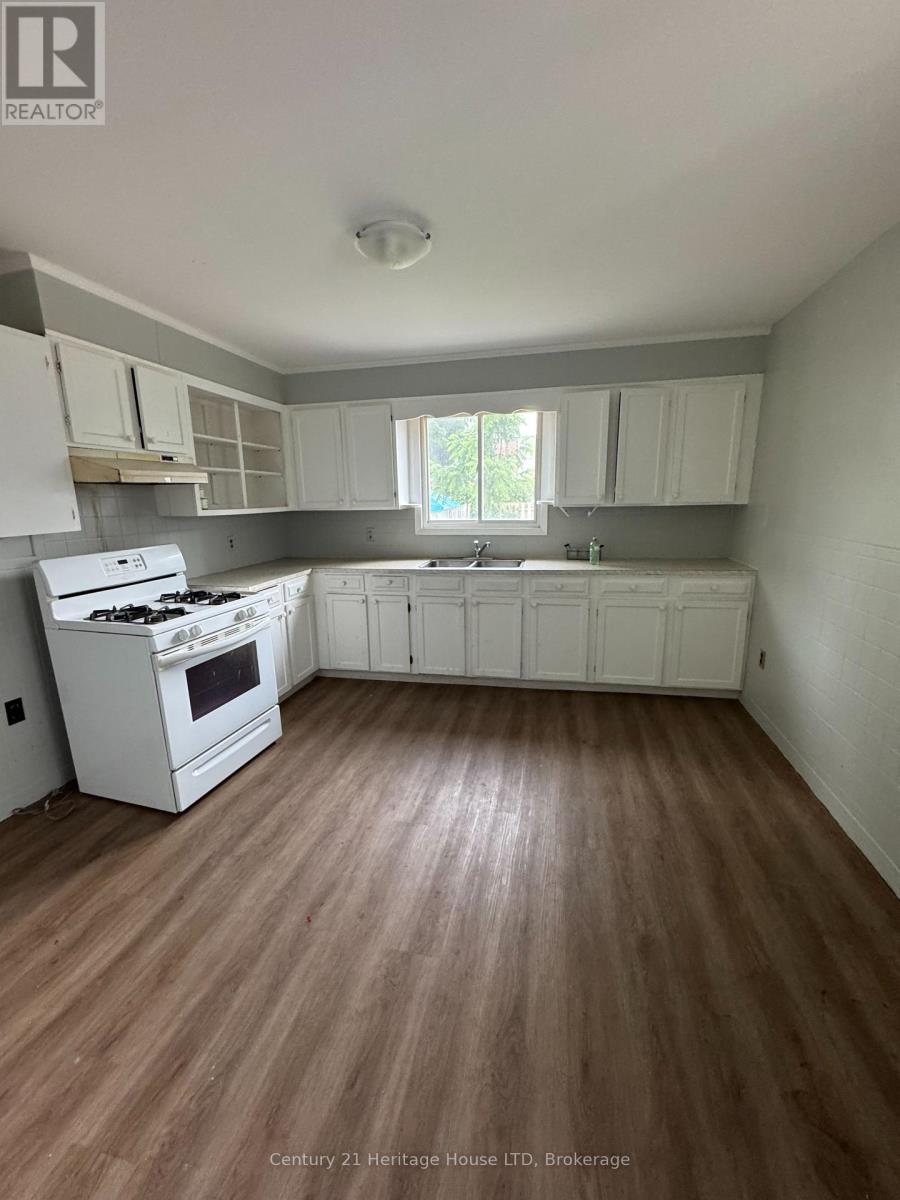 4688 Ryerson Crescent, Niagara Falls, Ontario  L2E 1E5 - Photo 5 - X13123614
