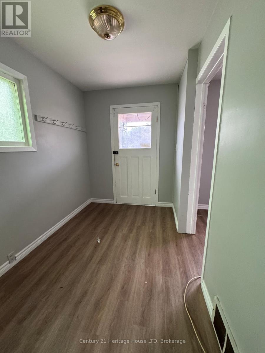4688 Ryerson Crescent, Niagara Falls, Ontario  L2E 1E5 - Photo 6 - X13123614