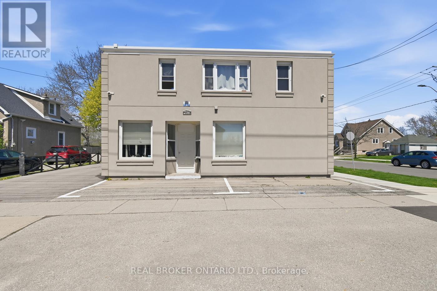 256 Lincoln Street, Welland, Ontario  L3B 4N1 - Photo 3 - X13125466