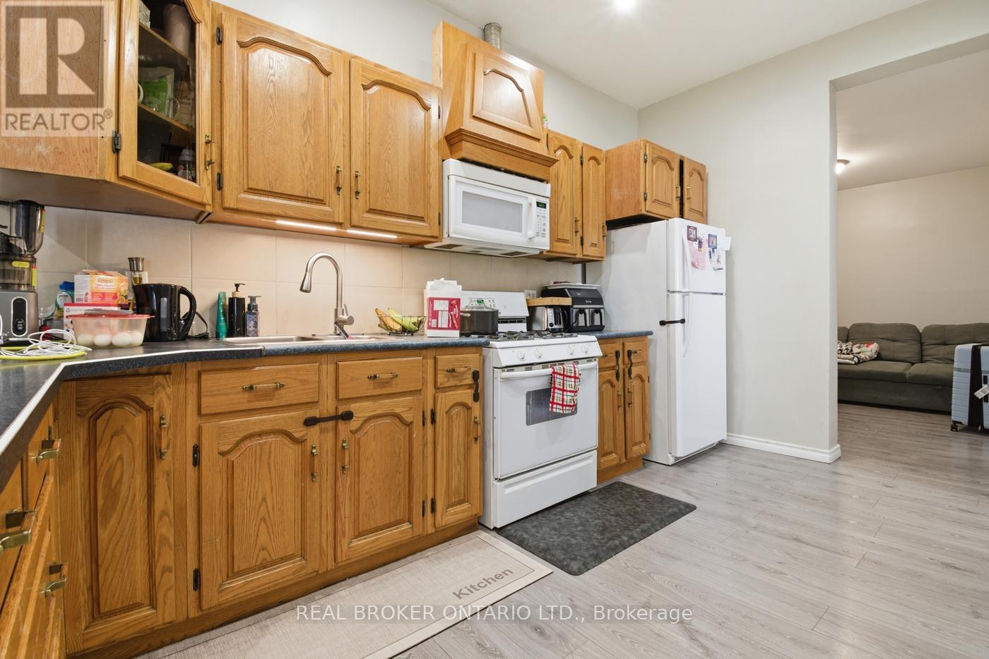 256 Lincoln Street, Welland, Ontario  L3B 4N1 - Photo 5 - X13125466