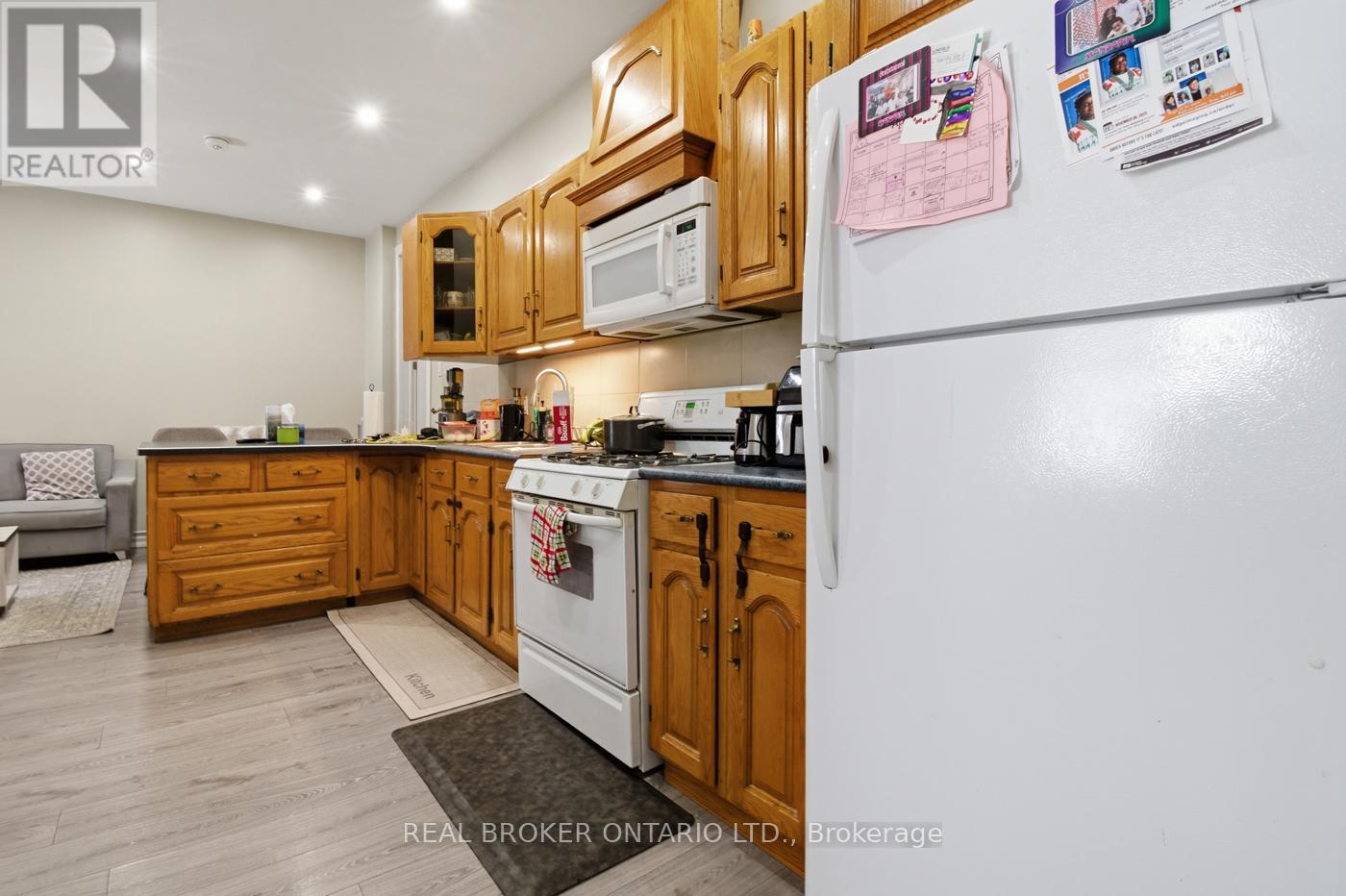 256 Lincoln Street, Welland, Ontario  L3B 4N1 - Photo 8 - X13125466