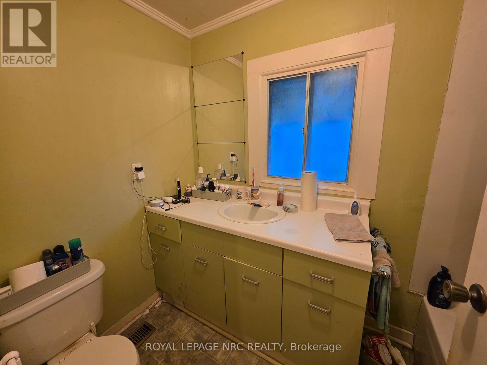 39 Manchester Avenue, St. Catharines, Ontario  L2R 1N9 - Photo 12 - X13127642