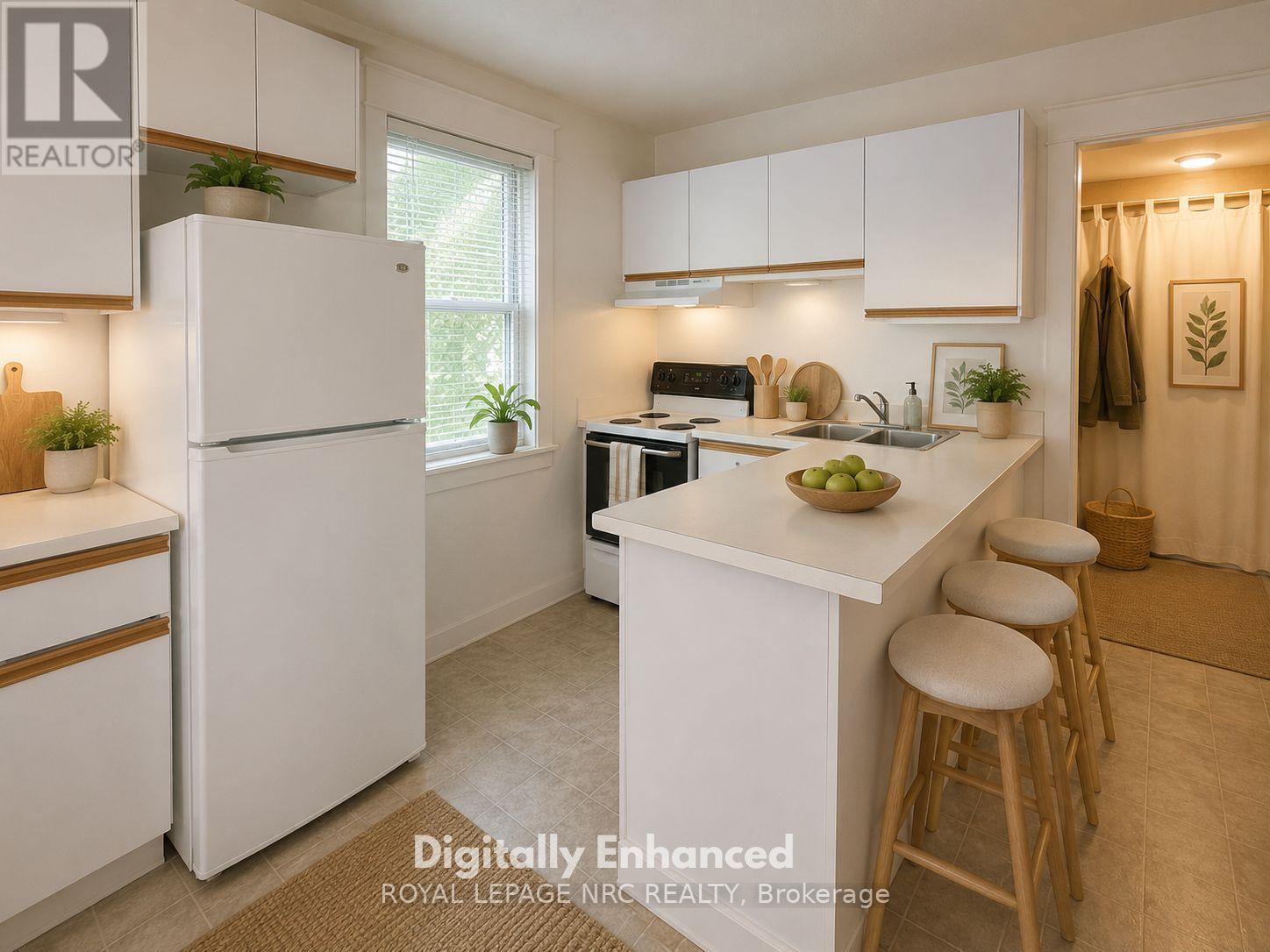 39 Manchester Avenue, St. Catharines, Ontario  L2R 1N9 - Photo 7 - X13127642