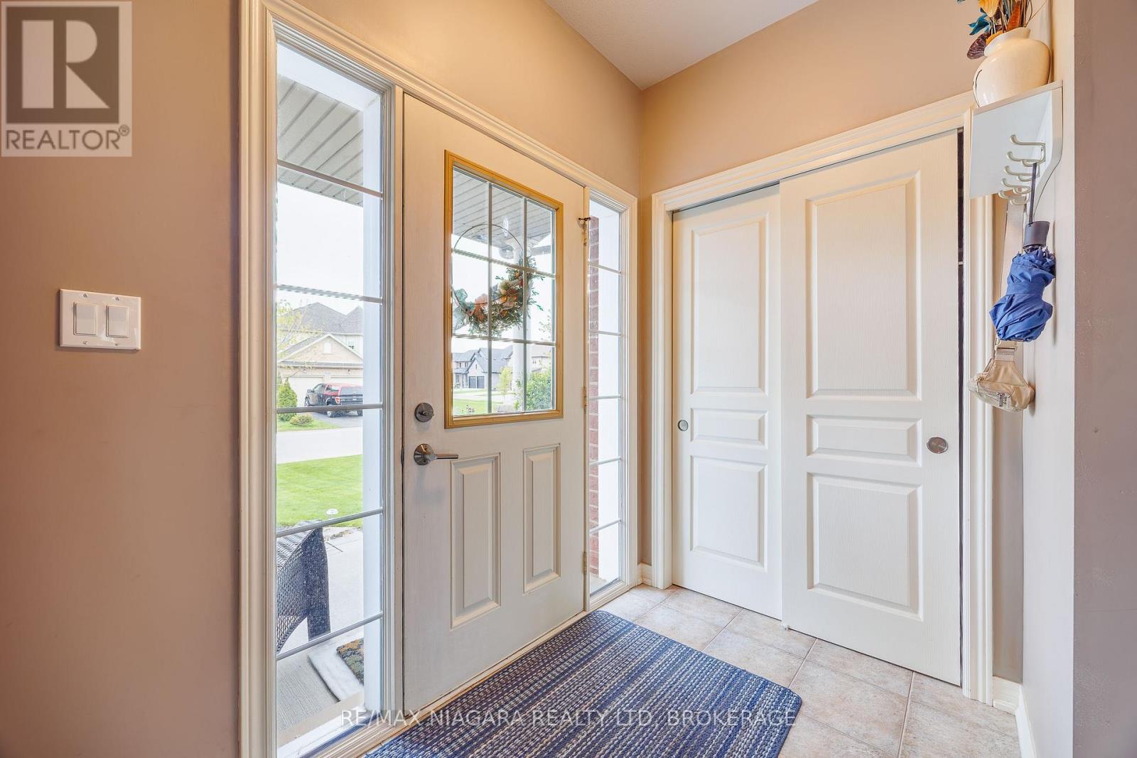5744 Jake Crescent, Niagara Falls, Ontario  L2H 1S7 - Photo 3 - X13127844