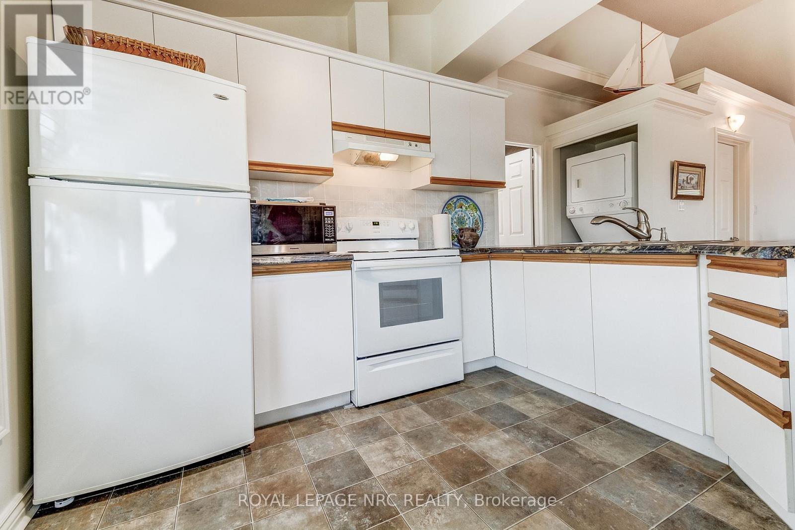 56 West Street, Port Colborne, Ontario  L3K 4C8 - Photo 8 - X13134542