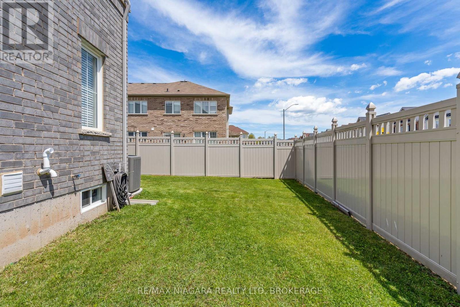 7782 Dockweed Drive, Niagara Falls, Ontario  L2H 3S2 - Photo 5 - X13140692