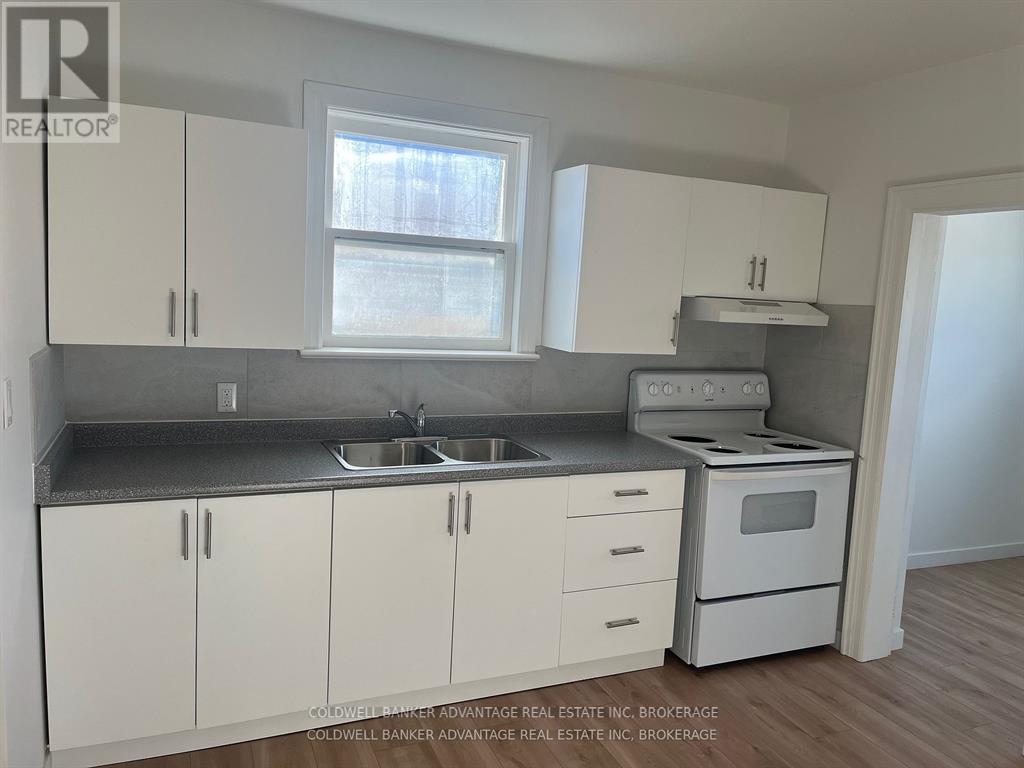 Upper - 832 King Street, Port Colborne, Ontario  L3K 4J5 - Photo 1 - X13143038