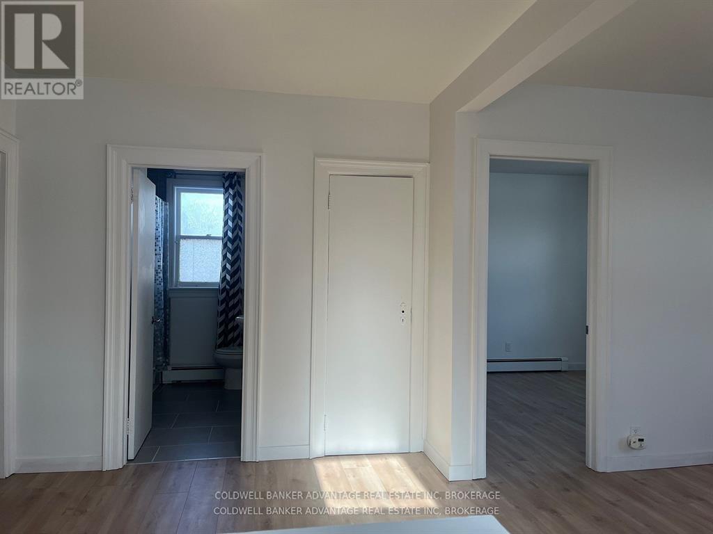 Upper - 832 King Street, Port Colborne, Ontario  L3K 4J5 - Photo 7 - X13143038