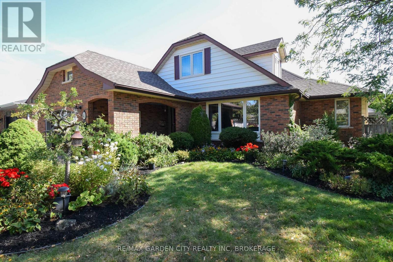 40 Belair Drive, St. Catharines, Ontario  L2N 6X9 - Photo 2 - X13148904