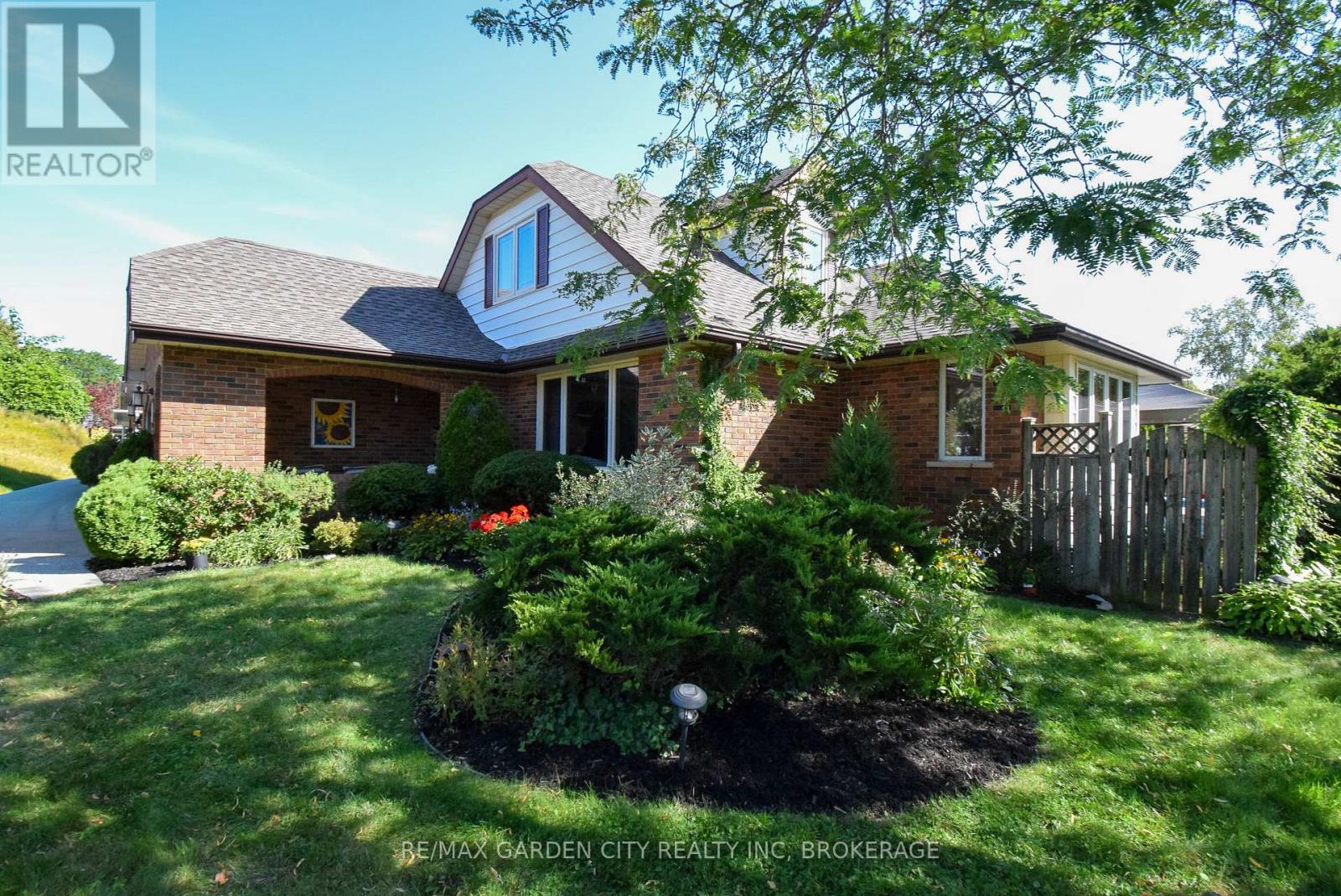 40 Belair Drive, St. Catharines, Ontario  L2N 6X9 - Photo 3 - X13148904