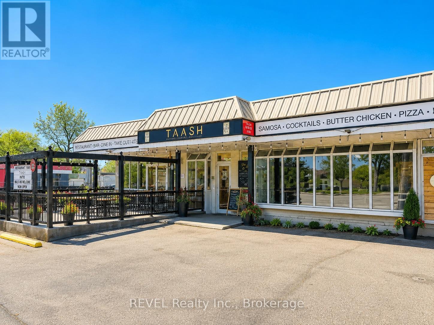 547-549 Ontario Street, St. Catharines, Ontario  L2N 4N4 - Photo 1 - X13153986