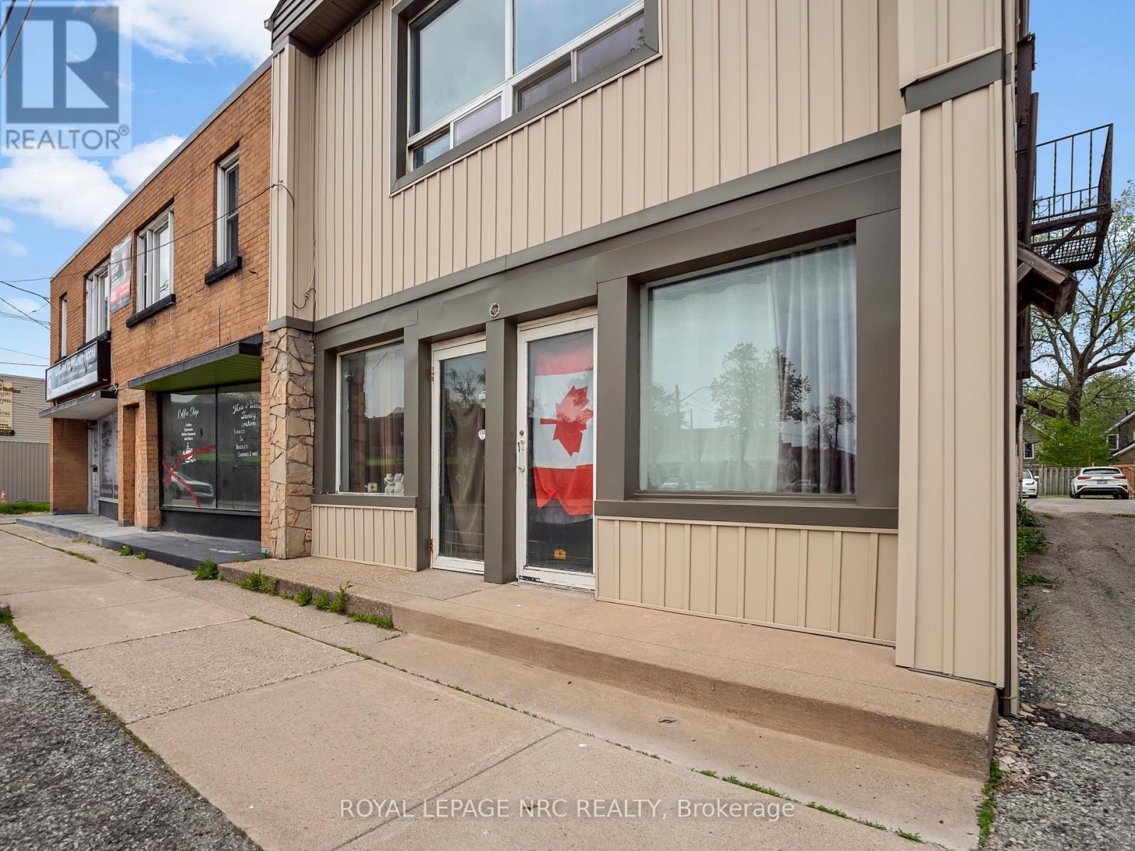 478 East Main Street, Welland, Ontario  L3B 3X6 - Photo 3 - X13155552