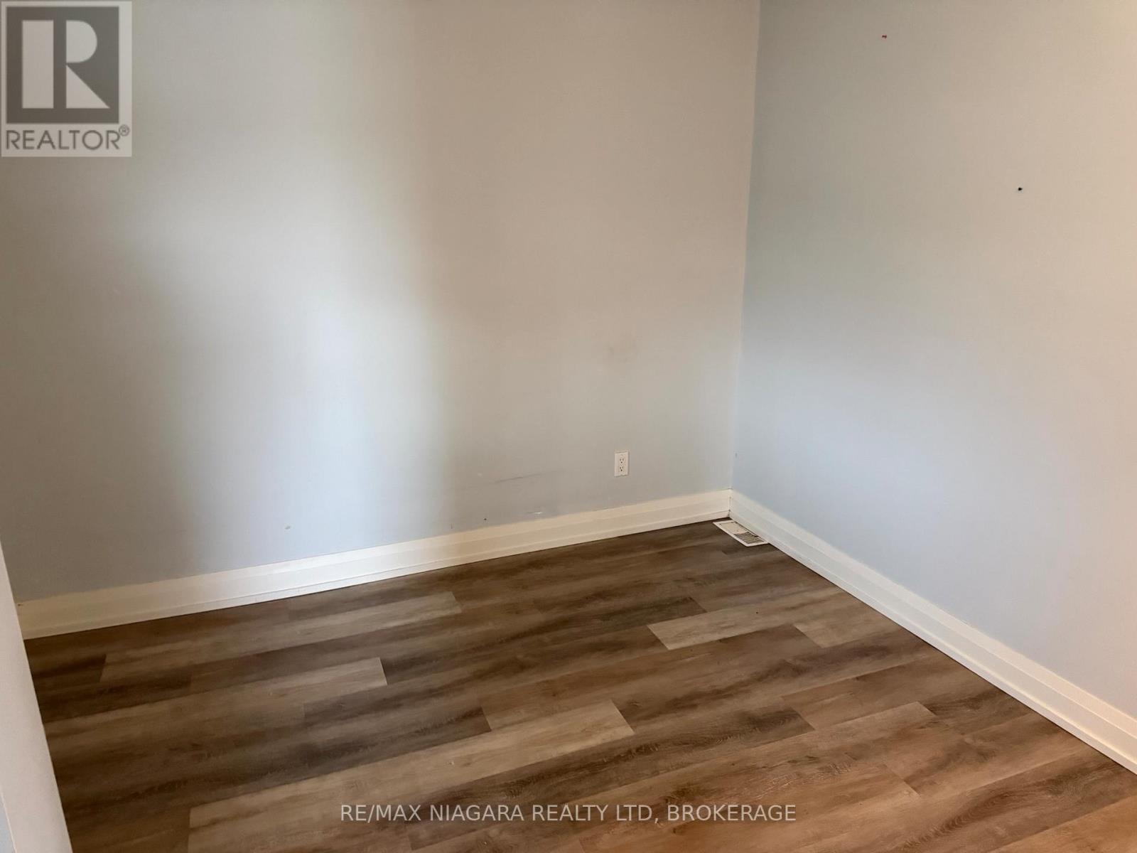 43 Marlatts Road, Thorold, Ontario  L2V 1N5 - Photo 10 - X13155884