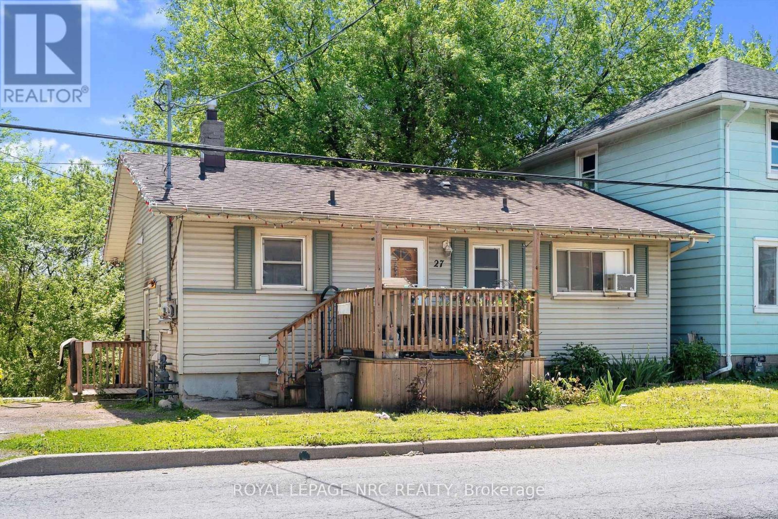 27 Gale Crescent, St. Catharines, Ontario  L2R 3K8 - Photo 2 - X13155916