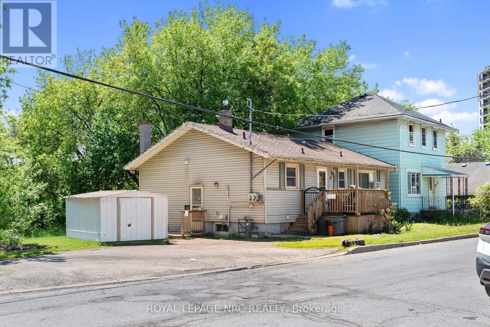 27 Gale Crescent, St. Catharines, Ontario  L2R 3K8 - Photo 3 - X13155916