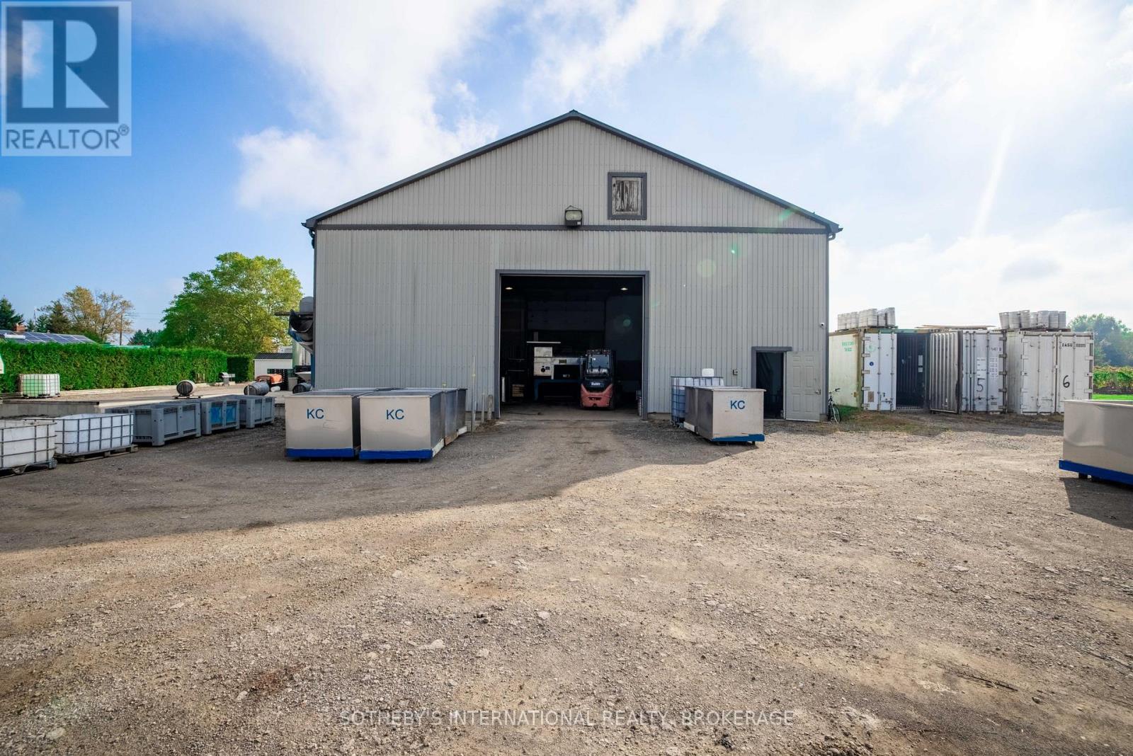 2083 Seventh Street, St. Catharines, Ontario  L2R 6P9 - Photo 2 - X13156024