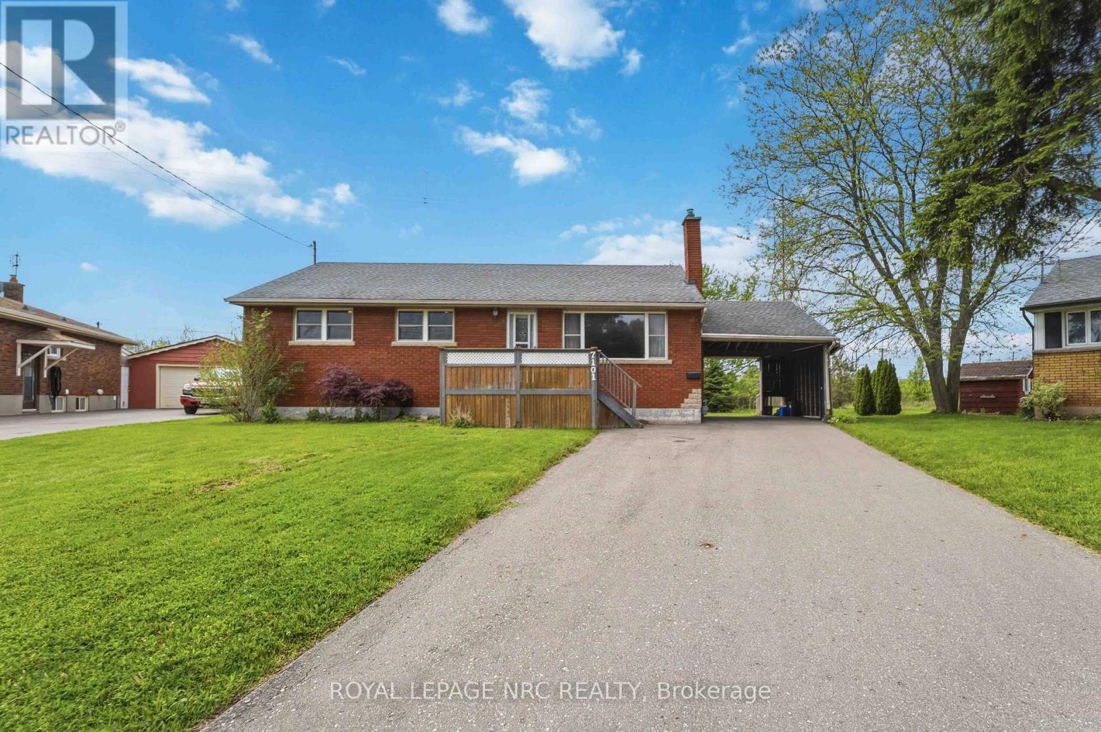 7101 Roger Crescent, Niagara Falls, Ontario  L2G 3A6 - Photo 2 - X13161416