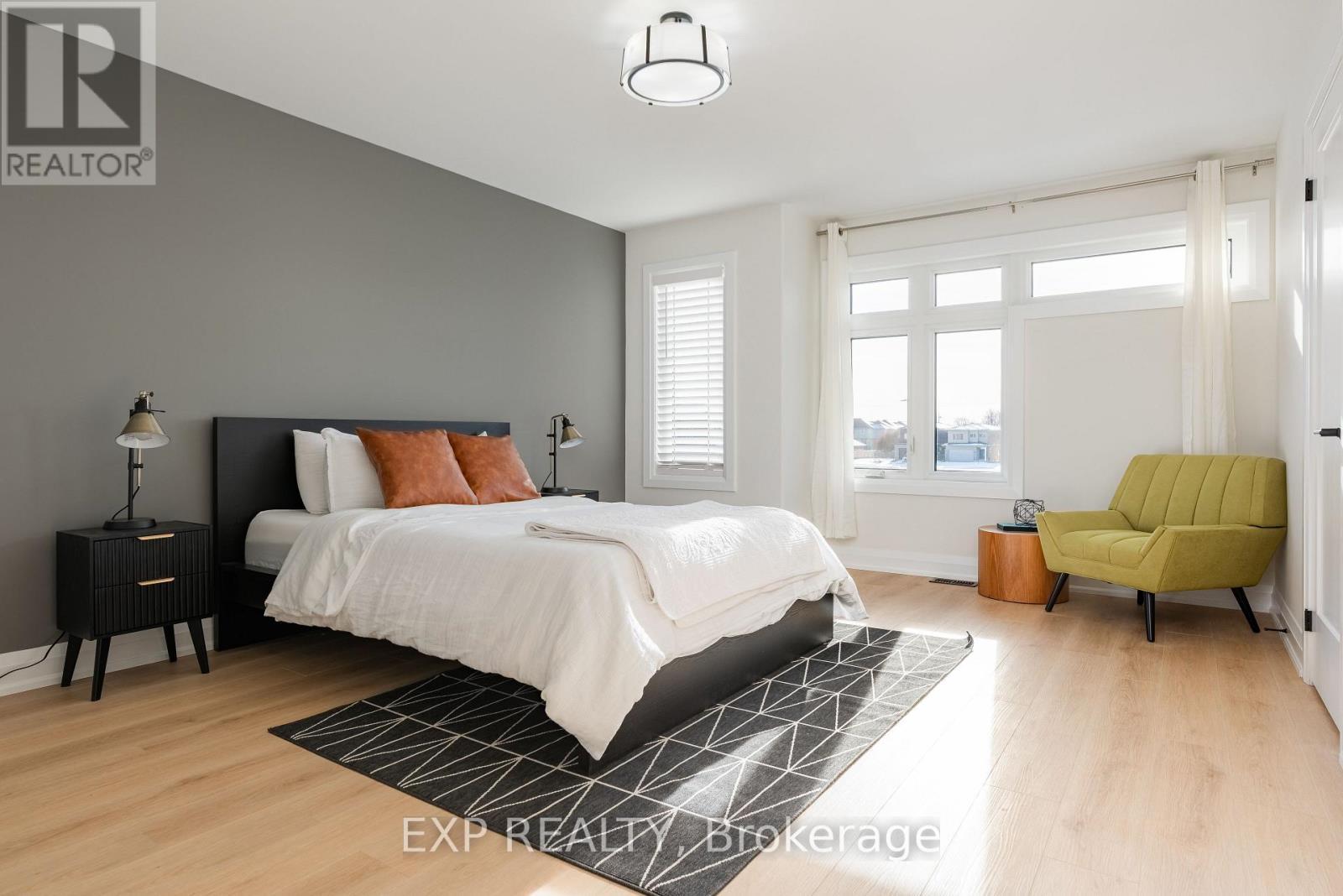6152 Curlin Crescent, Niagara Falls, Ontario  L2H 3W8 - Photo 5 - X13163680