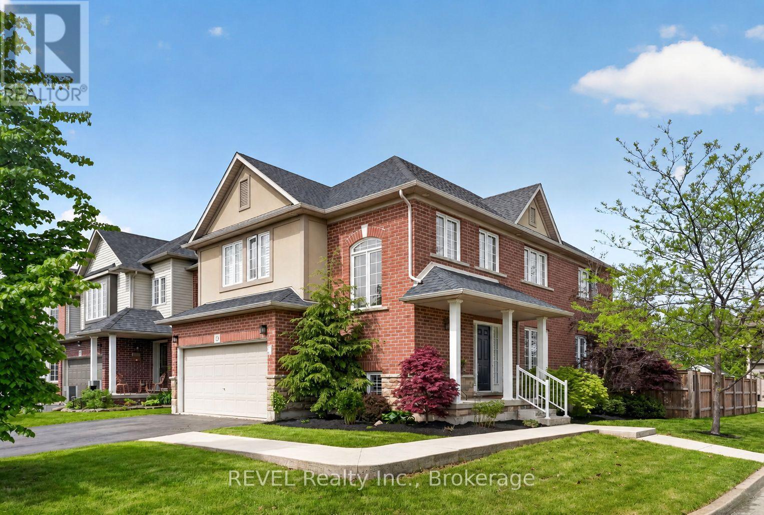 29 Springbreeze Heights, Hamilton, Ontario  L8E 0A4 - Photo 1 - X13169942