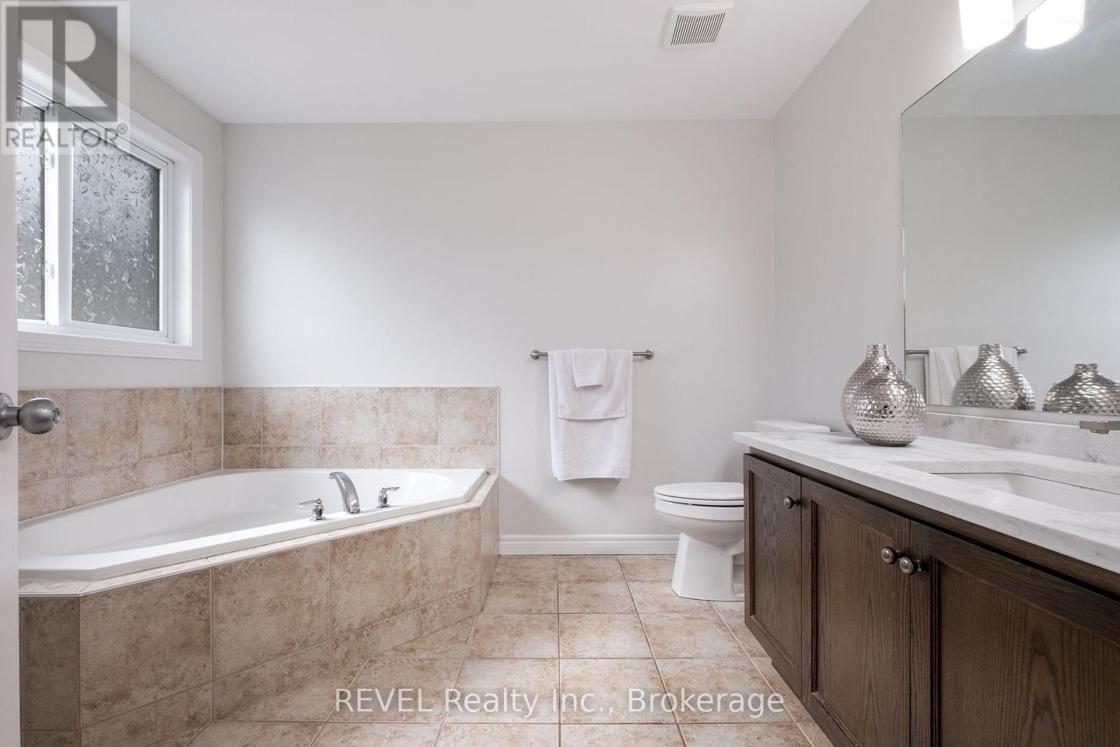 29 Springbreeze Heights, Hamilton, Ontario  L8E 0A4 - Photo 33 - X13169942