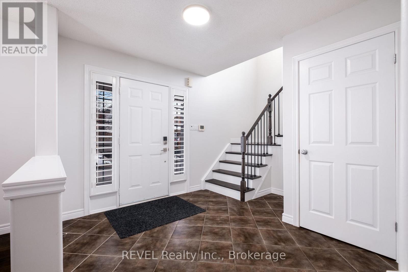 29 Springbreeze Heights, Hamilton, Ontario  L8E 0A4 - Photo 5 - X13169942