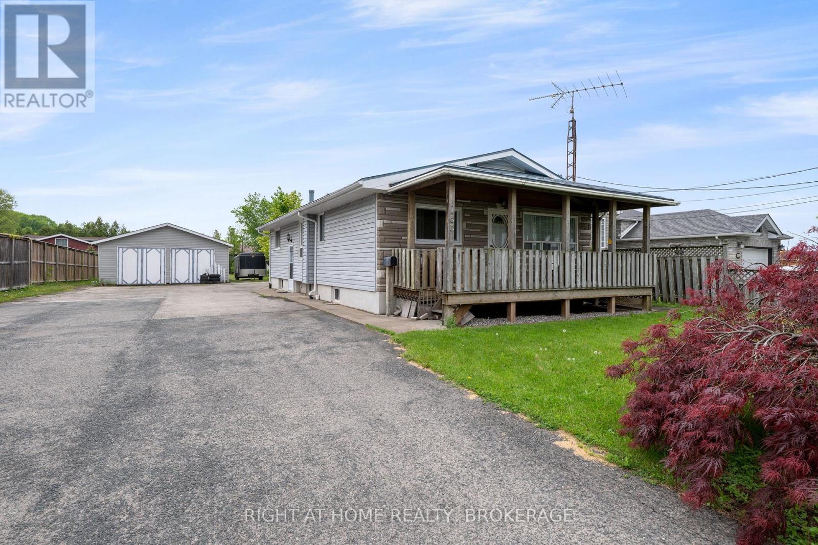 133 Quaker Road, Welland, Ontario  L3C 3G3 - Photo 1 - X13175282