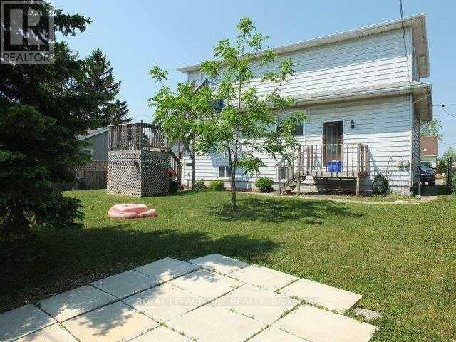 Apartment - Main Floor - 46 Martin Street, Thorold, Ontario  L2V 3X2 - Photo 2 - X13178512