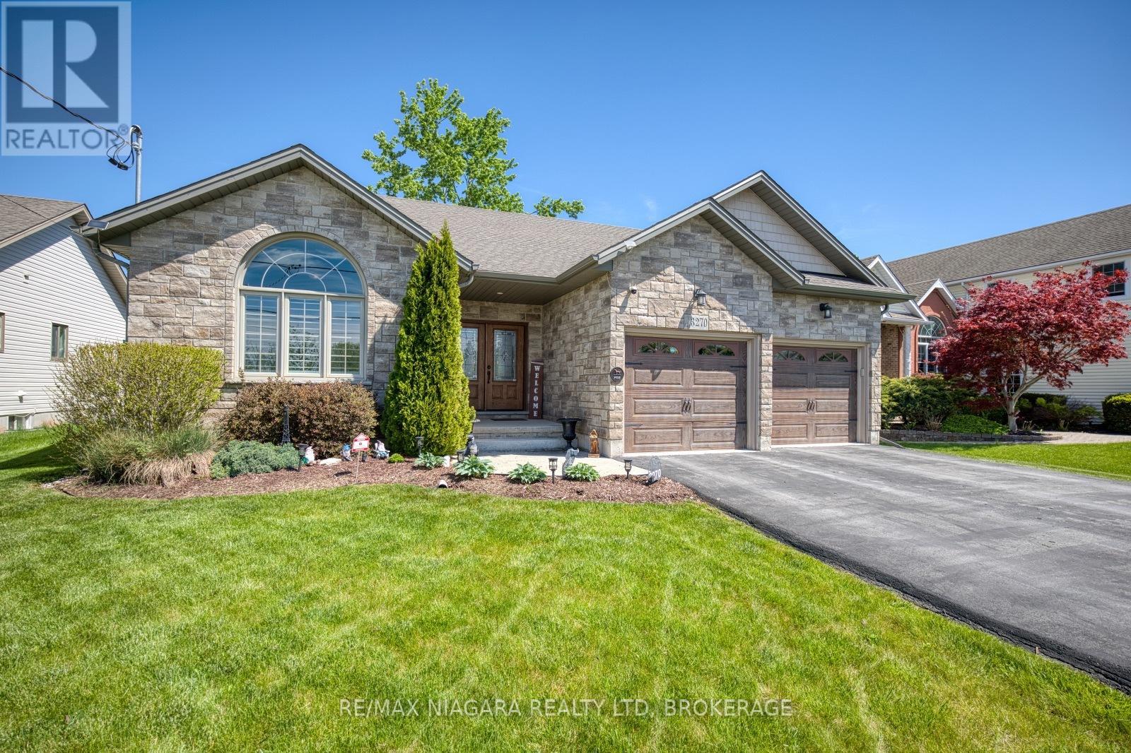 3270 Thunder Bay Road, Fort Erie, Ontario  L0S 1N0 - Photo 1 - X13204460