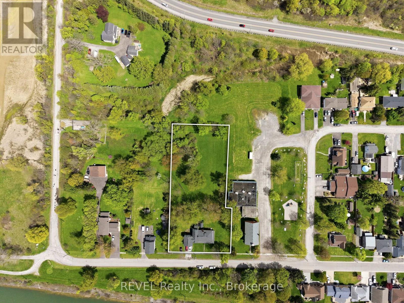 2376 Centre Street, Thorold, Ontario  L0S 1A0 - Photo 25 - X13208084