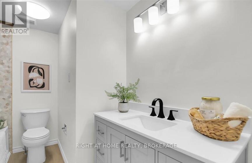 60 Charles Best Place, Kitchener, Ontario  N2M 5A3 - Photo 11 - X13209104