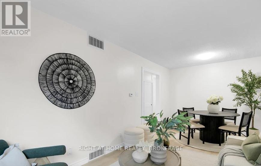 60 Charles Best Place, Kitchener, Ontario  N2M 5A3 - Photo 3 - X13209104