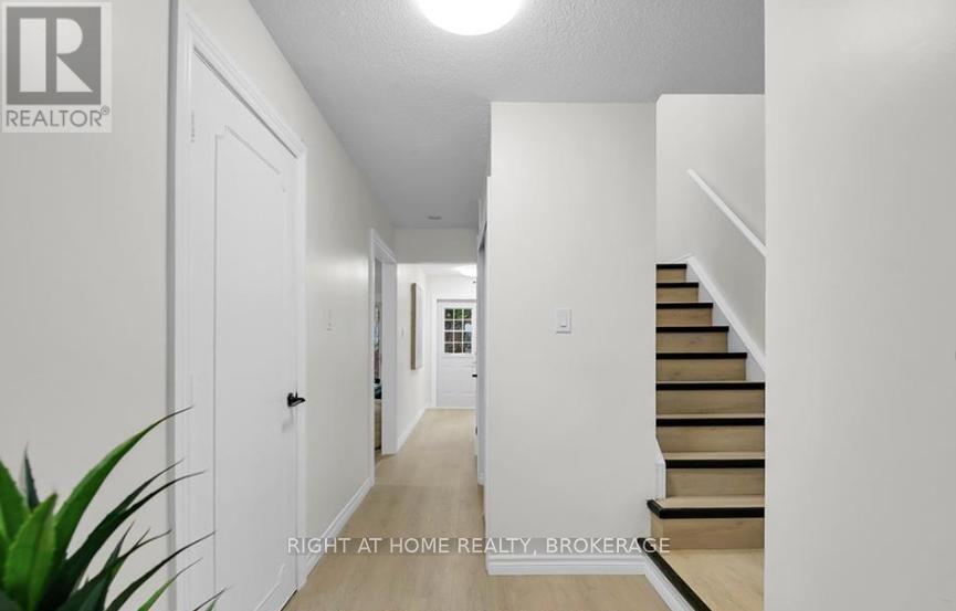 60 Charles Best Place, Kitchener, Ontario  N2M 5A3 - Photo 5 - X13209104