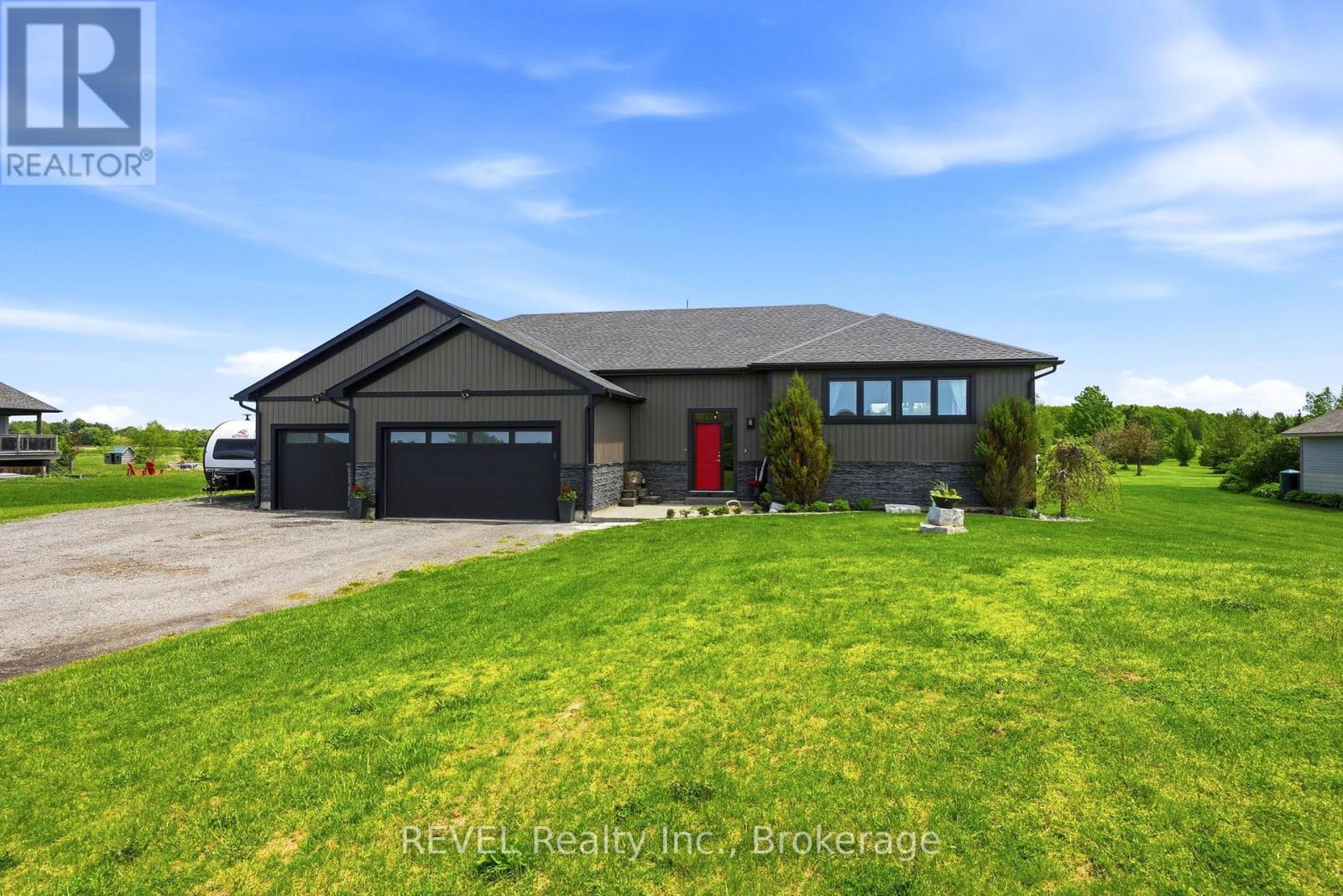 221 Farr Street, Pelham, Ontario  L0S 1C0 - Photo 1 - X13211014