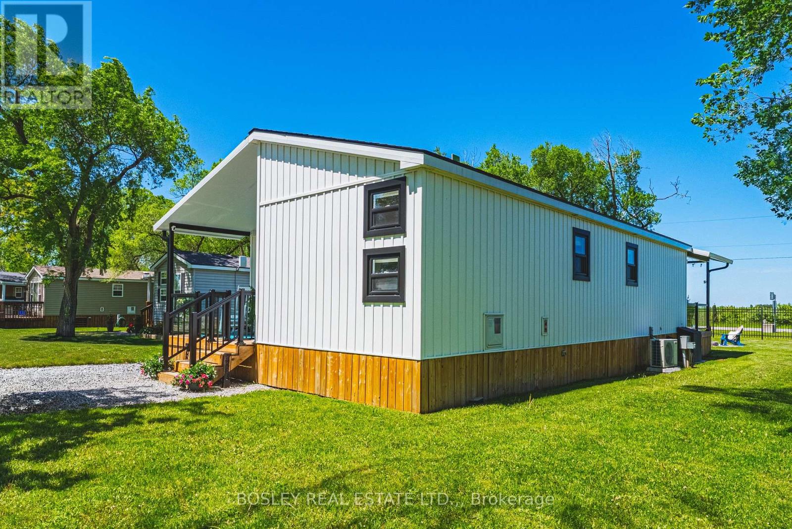 522 - 1501 Line 8 Road, Niagara-On-The-Lake, Ontario  L0S 1L0 - Photo 1 - X13212450