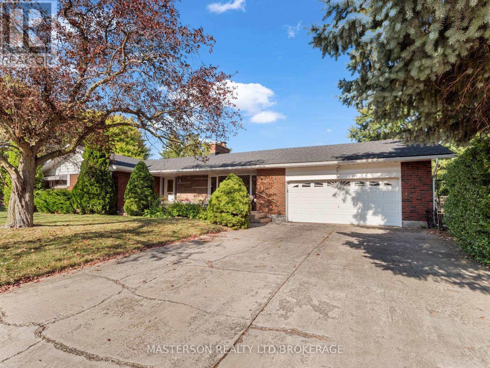 5 Burdy Drive, St. Catharines, Ontario  L2S 2Z1 - Photo 1 - X13225088