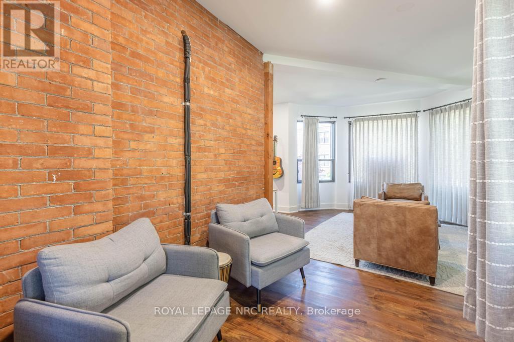 58 Ontario Street, St. Catharines, Ontario  L2R 5J4 - Photo 10 - X13243656