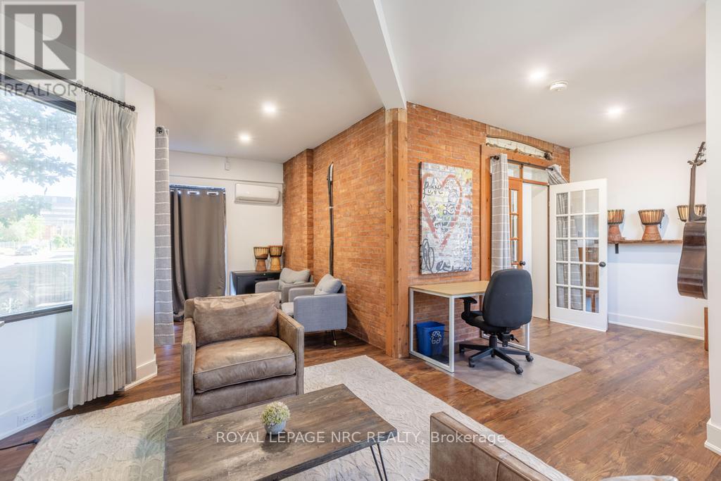 58 Ontario Street, St. Catharines, Ontario  L2R 5J4 - Photo 9 - X13243656