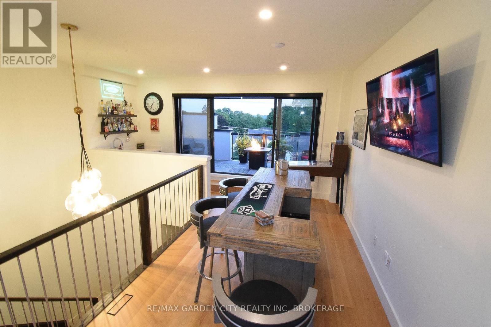 5 - 2 Brock Street S, Hamilton, Ontario  L9H 3G6 - Photo 35 - X13247012