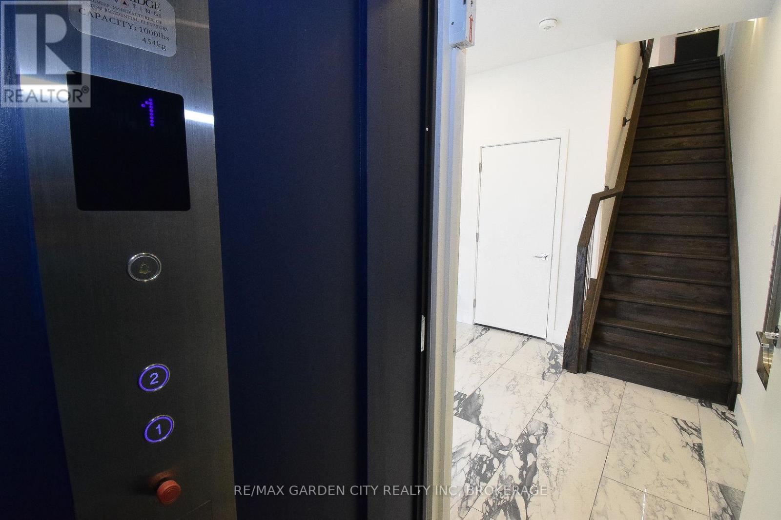 5 - 2 Brock Street S, Hamilton, Ontario  L9H 3G6 - Photo 6 - X13247012