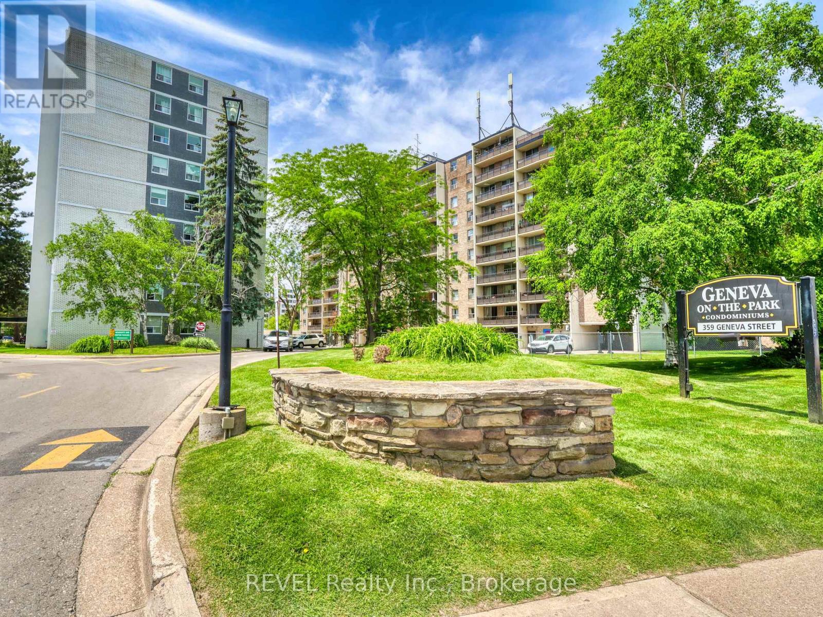 801 - 359 Geneva Street, St. Catharines, Ontario  L2N 2G5 - Photo 1 - X13249010