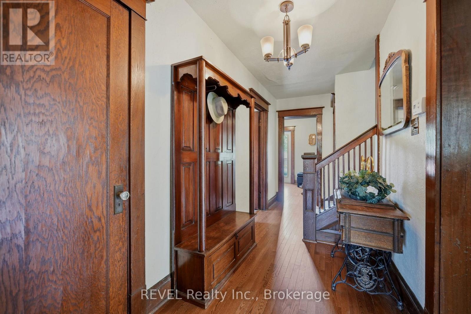 2732 Portage Road, Niagara Falls, Ontario  L2J 2J3 - Photo 11 - X13412798