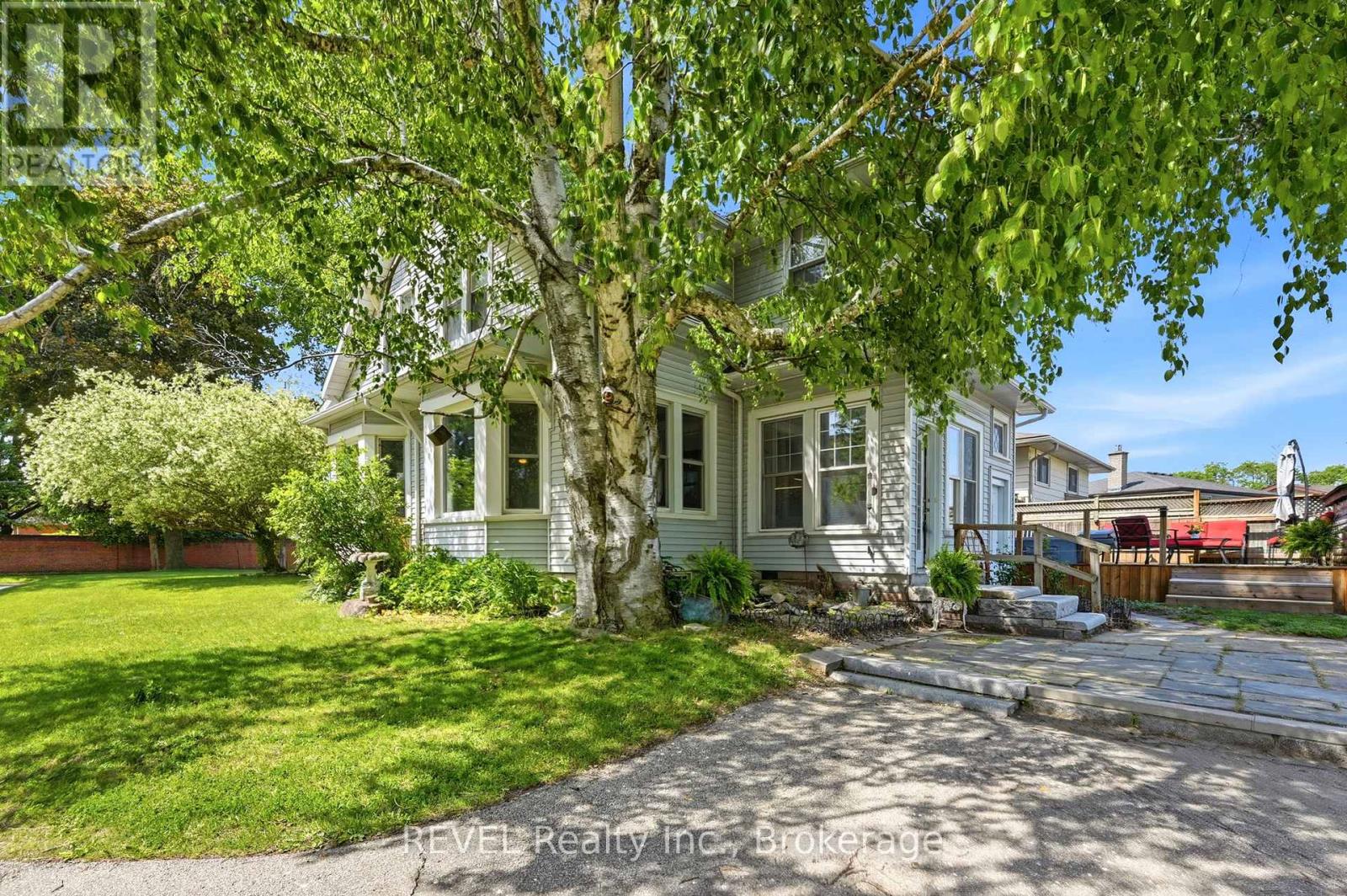 2732 Portage Road, Niagara Falls, Ontario  L2J 2J3 - Photo 3 - X13412798