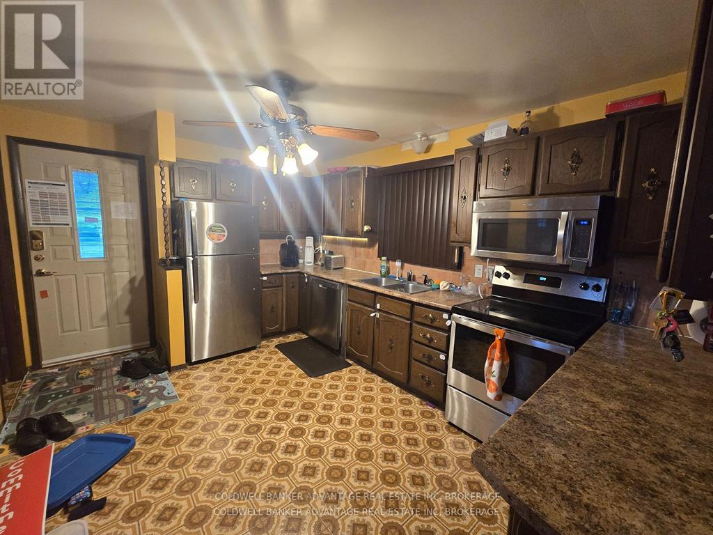 12 Empire Street, Welland, Ontario  L3B 2L2 - Photo 3 - X13413144