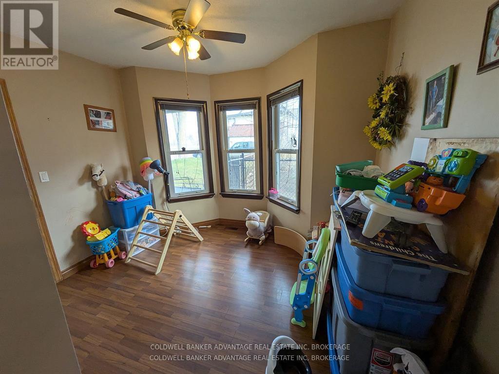 12 Empire Street, Welland, Ontario  L3B 2L2 - Photo 6 - X13413144
