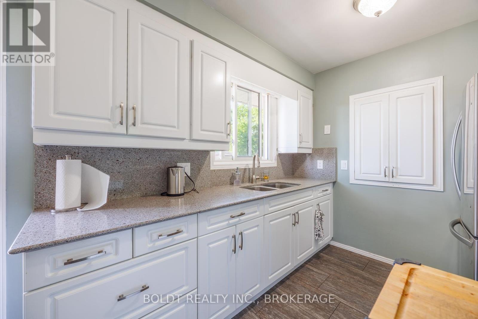 53 Huntley Crescent, St. Catharines, Ontario  L2M 6E5 - Photo 4 - X13413480