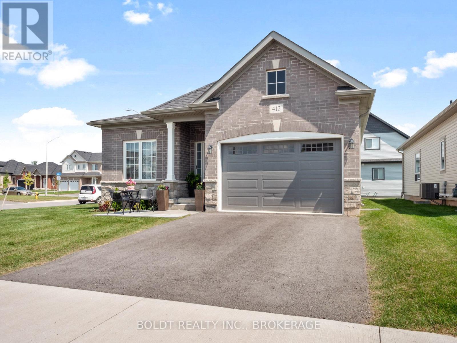 412 Hummel Crescent, Fort Erie, Ontario  L2A 0E8 - Photo 1 - X13414458