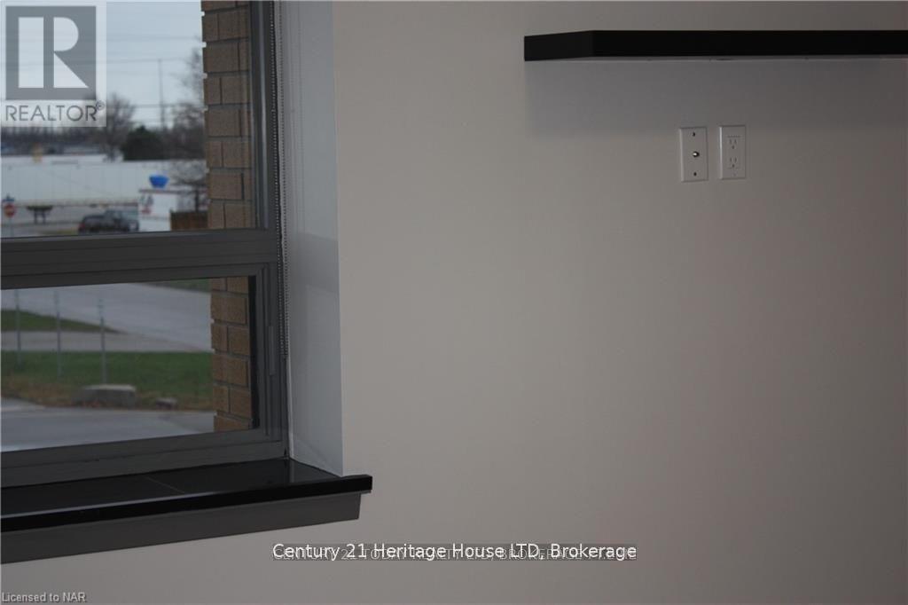 1 - 238 Bertie Street, Fort Erie, Ontario  L2A 1Z3 - Photo 13 - X13416506