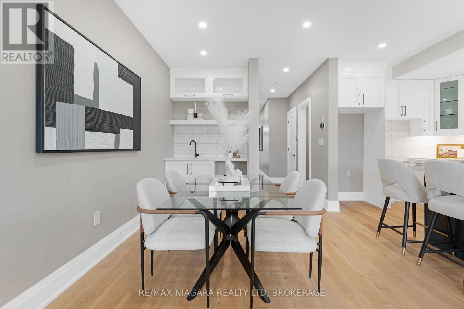 Upper - 6204 Curlin Crescent, Niagara Falls, Ontario  L2H 0B8 - Photo 13 - X13416670